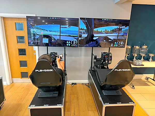 Fanatec Pro Driving Racing Simulator Version Hire – photo 7