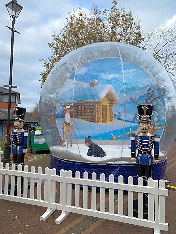 Christmas Giant Snow Globe Hire – photo 3