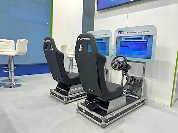 Racing Car Simulator Hire - Bespoke Branded – photo 7