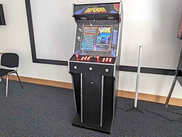 Defender Retro Arcade Machine Hire