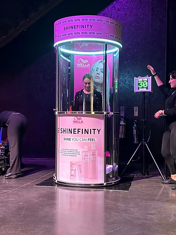 Grab 'A' Grand Cash Cube Hire – photo 2