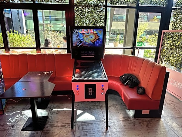 Virtual Pinball Machine Hire – photo 6