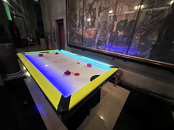 Led Air Hockey Table Hire – photo 3